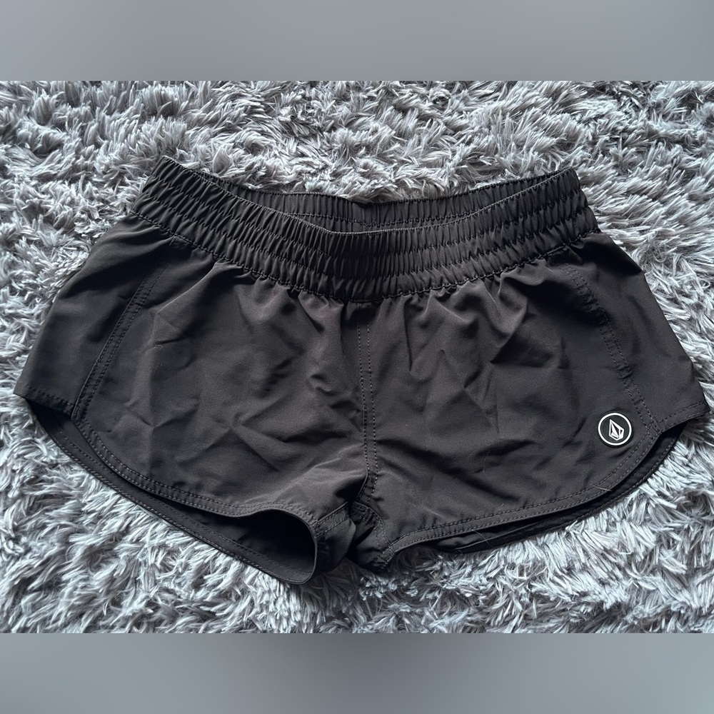 Women’s Volcom Board Shorts Size S